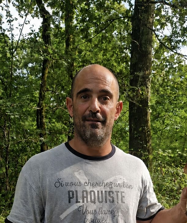 Maxime, artisan plaquiste AEMV à Peyrehorade